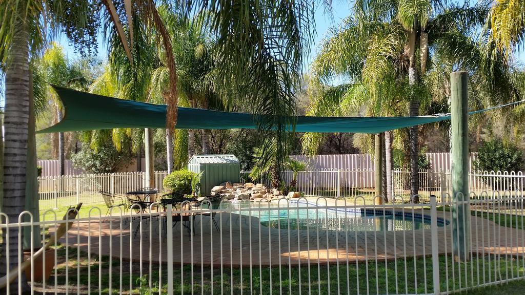 Mulga Country Motor Inn Charleville Esterno foto