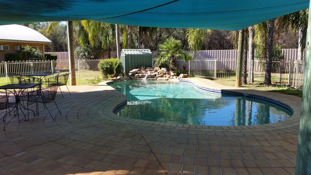 Mulga Country Motor Inn Charleville Esterno foto