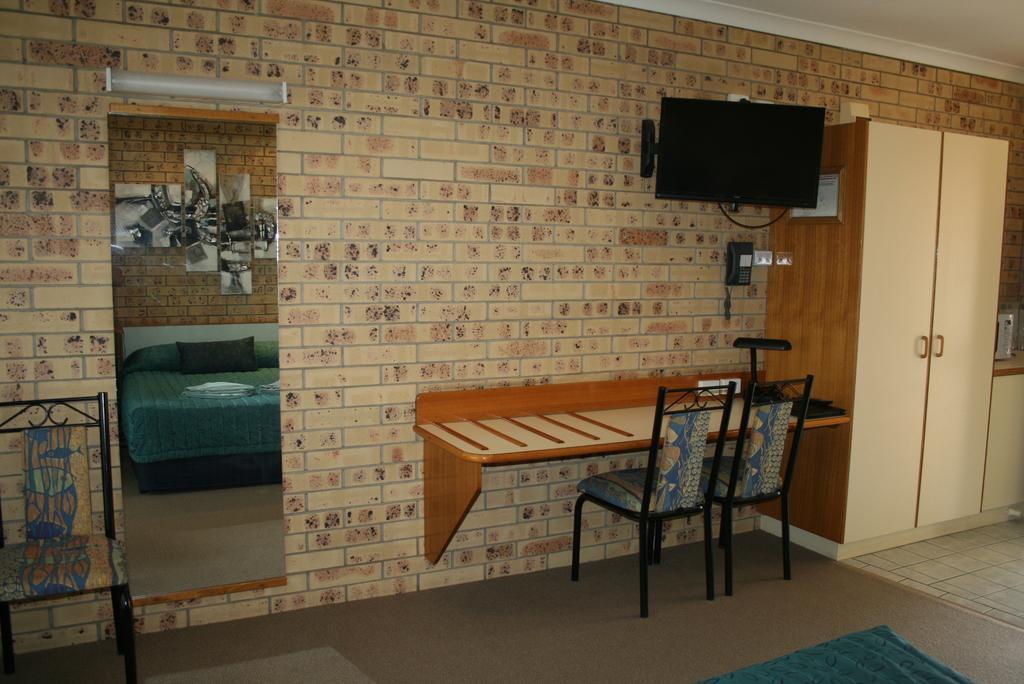 Mulga Country Motor Inn Charleville Esterno foto