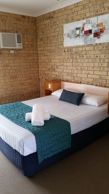 Mulga Country Motor Inn Charleville Esterno foto