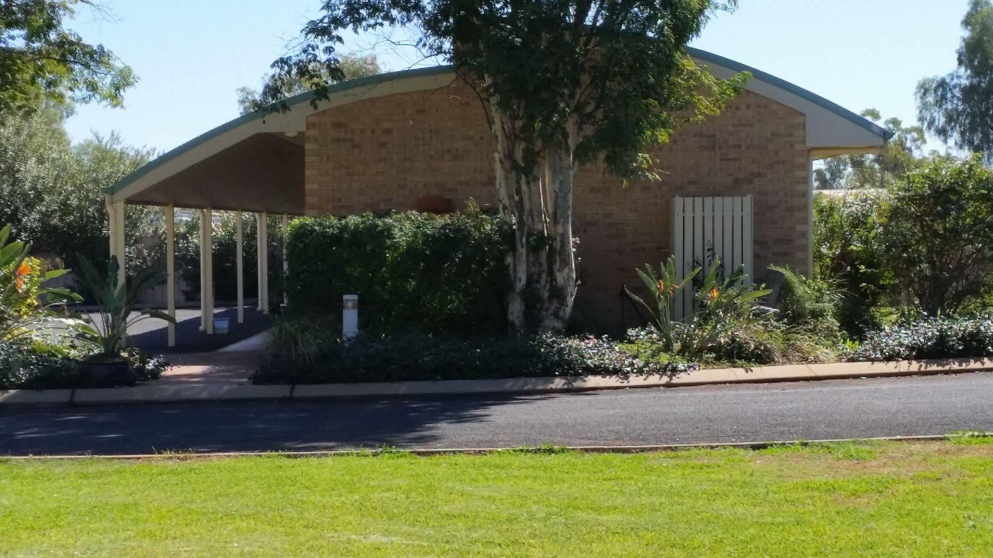 Mulga Country Motor Inn Charleville Esterno foto