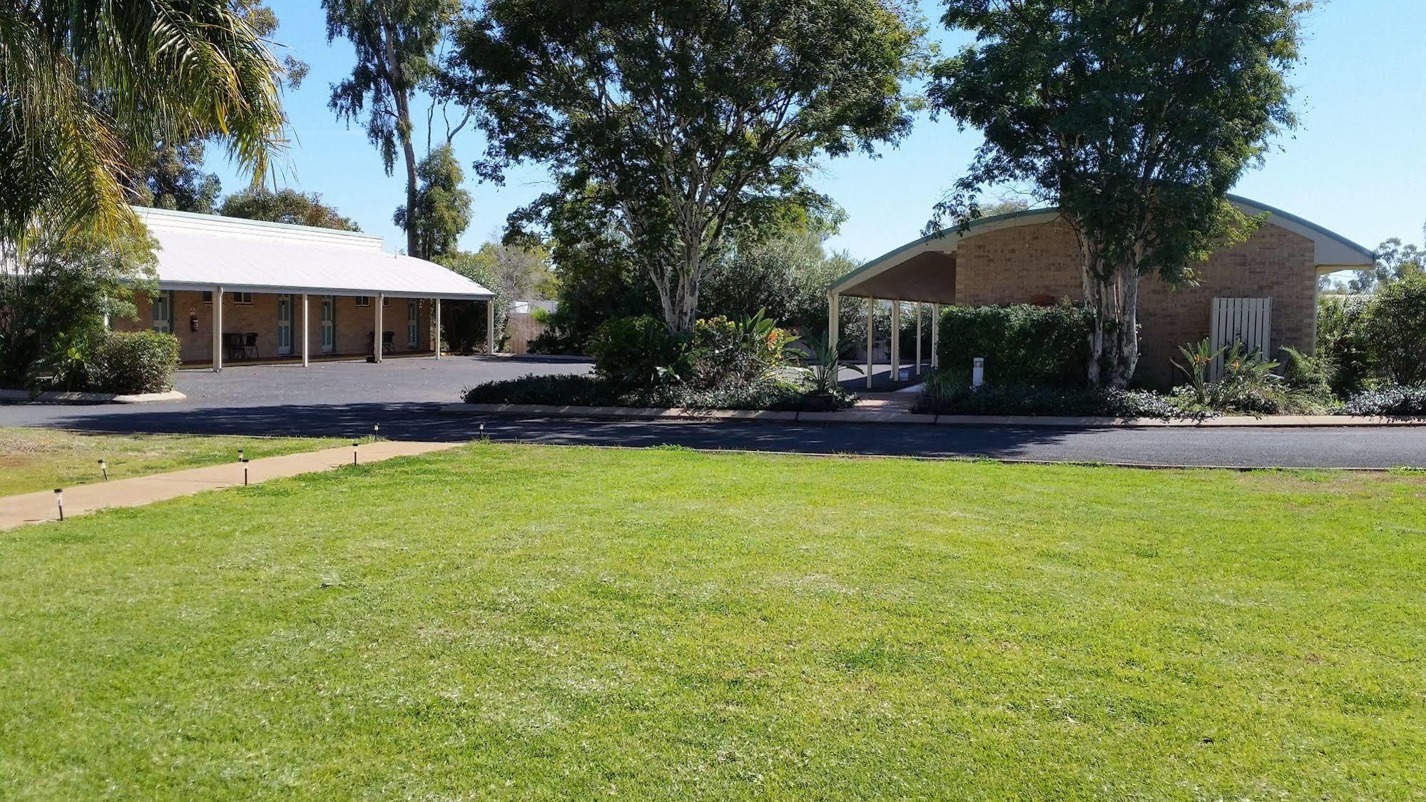 Mulga Country Motor Inn Charleville Esterno foto